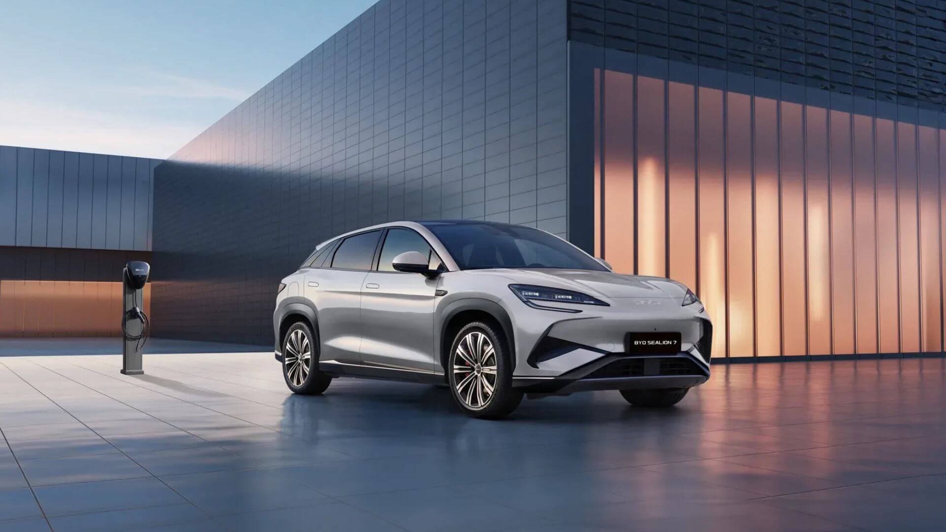 BYD SEALION 7